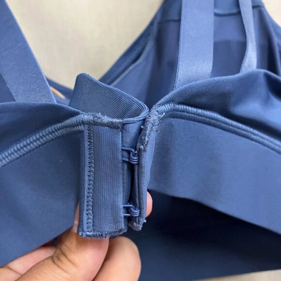 All in Motion Women's Size M Blue Medium Support Effortless Support Bra Sports - Picture 4 of 10